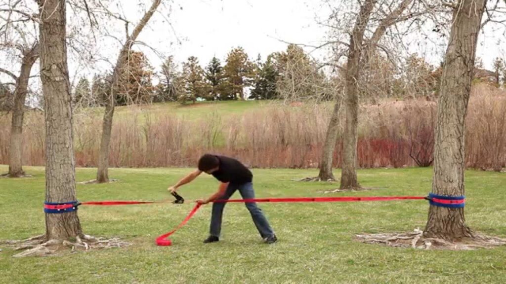 How to set up a slackline for beginners in the UAE"